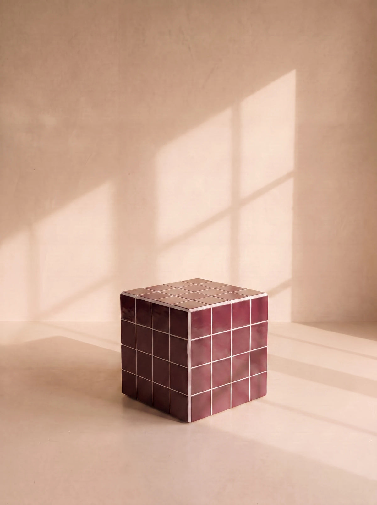 The Cube – Aubergine