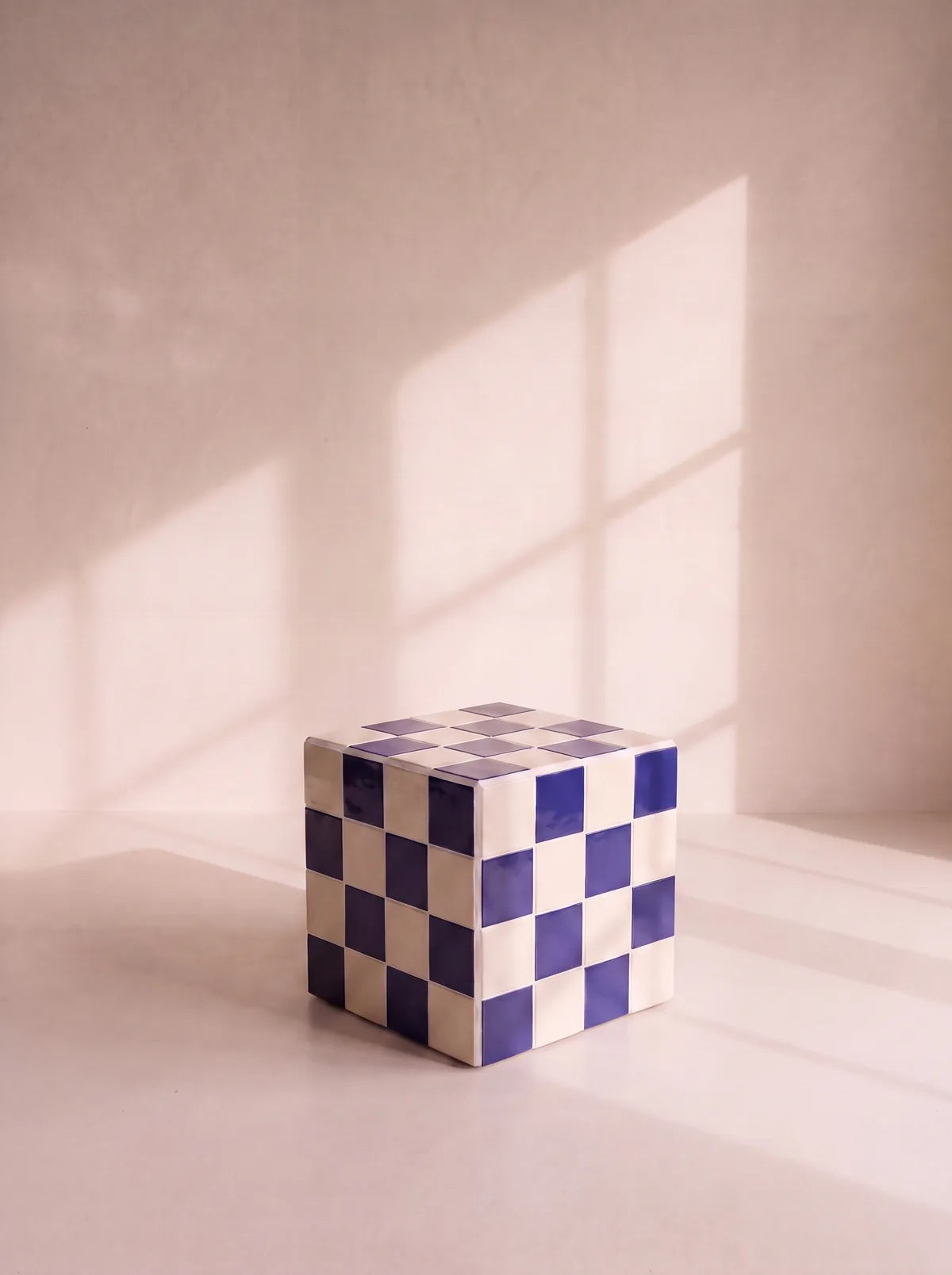 The Cube Dopamina – Victorian Blue / Creme White